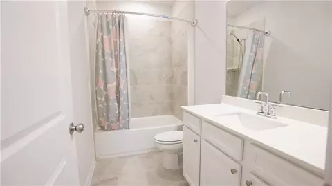 Bath - 585 Briard Dr, Buford, GA 30518 photo 6 of 6