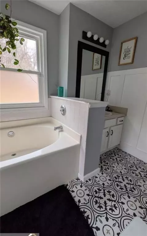 230 Overlook Dr, Covington, GA 30016