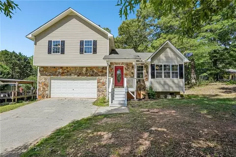 759 Buck Blvd SE, Calhoun, GA 30701