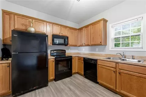 Kitchen - 313 Venture Path, Hiram, GA 30141 photo 2 of 3