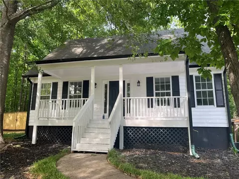 22 Nottingham Dr NW, Cartersville, GA 30121