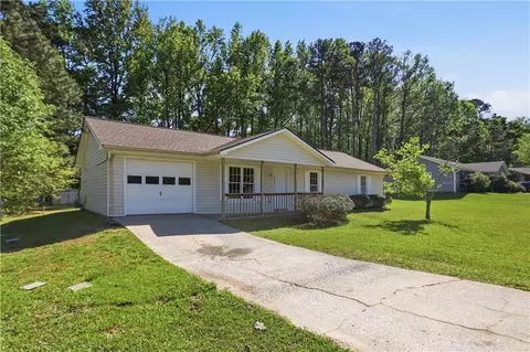3233 Lancer Dr, Powder Springs, GA 30127