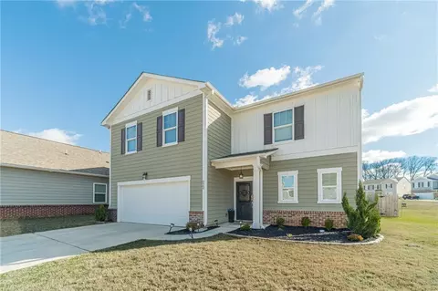 222 Knightsbridge Ln, Winder, GA 30680