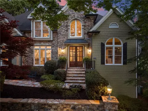 2407 Edgemere Ct, Marietta, GA 30062
