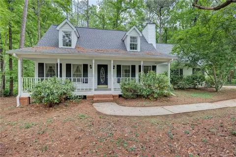 368 Bridgewood Dr SE, Conyers, GA 30094