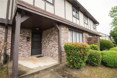 1196 Ashborough Dr #J, Marietta, GA 30067