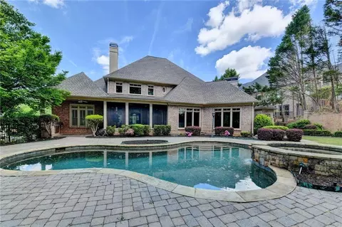 Exterior - 552 Brendlynn Ct, Suwanee, GA 30024 photo 13 of 21