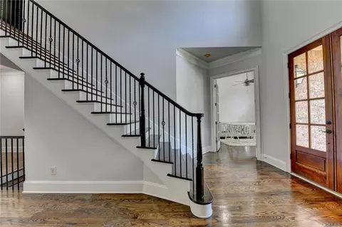 Entry Way - 552 Brendlynn Ct, Suwanee, GA 30024 photo 2 of 8