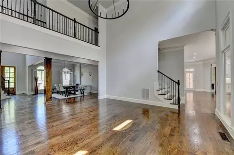 Living - 552 Brendlynn Ct, Suwanee, GA 30024 photo 4 of 25
