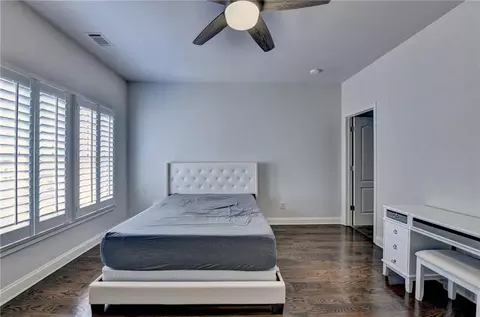 Bedroom - 552 Brendlynn Ct, Suwanee, GA 30024 photo 15 of 17