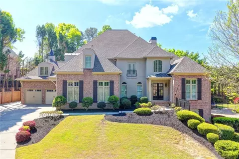 Exterior - 552 Brendlynn Ct, Suwanee, GA 30024 photo 1 of 21