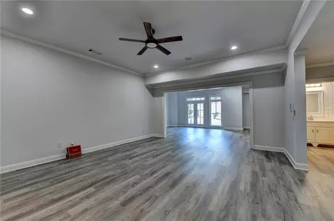 Living - 552 Brendlynn Ct, Suwanee, GA 30024 photo 18 of 25