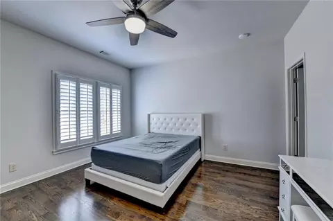 Bedroom - 552 Brendlynn Ct, Suwanee, GA 30024 photo 14 of 17