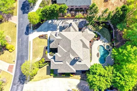 View/Area - 552 Brendlynn Ct, Suwanee, GA 30024 photo 4 of 18