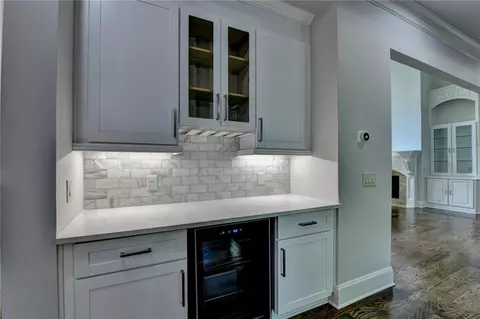 Kitchen - 552 Brendlynn Ct, Suwanee, GA 30024 photo 11 of 11
