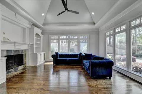 Living - 552 Brendlynn Ct, Suwanee, GA 30024 photo 9 of 25
