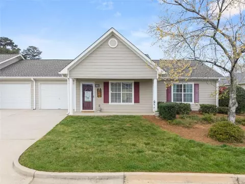 3033 Bentley Park Cir, Gainesville, GA 30504