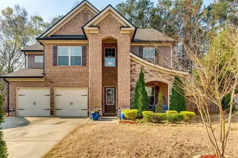 6700 Oak Hill Pl, Fairburn, GA 30213