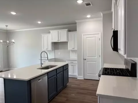 Kitchen - 1104 Bartlett Trce, Suwanee, GA 30024 photo 1 of 2