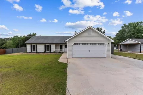 1587 Cronic Town Rd, Auburn, GA 30011