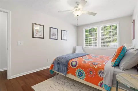 Bedroom - 3085 Abbotts Pointe Dr, Duluth, GA 30097 photo 3 of 7