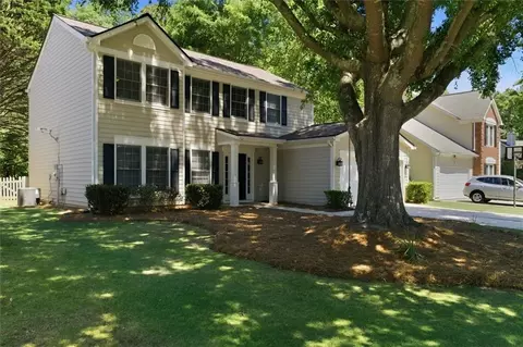 Exterior - 3085 Abbotts Pointe Dr, Duluth, GA 30097 photo 2 of 12