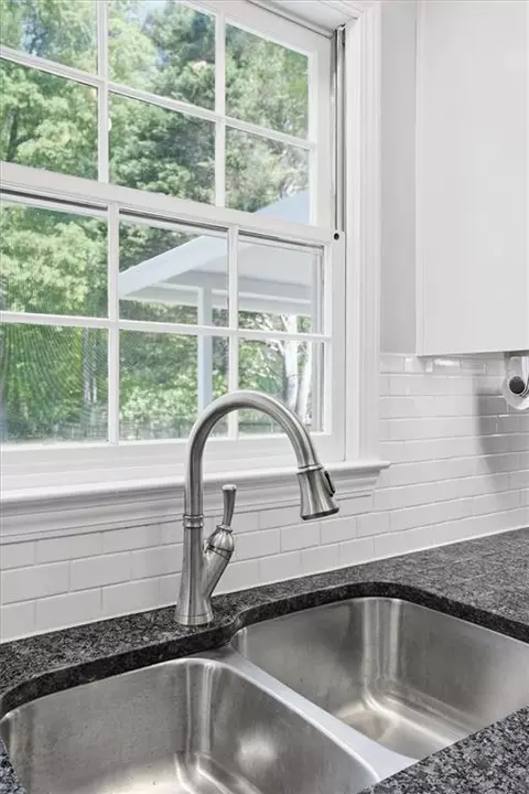 Kitchen - 3085 Abbotts Pointe Dr, Duluth, GA 30097 photo 5 of 5
