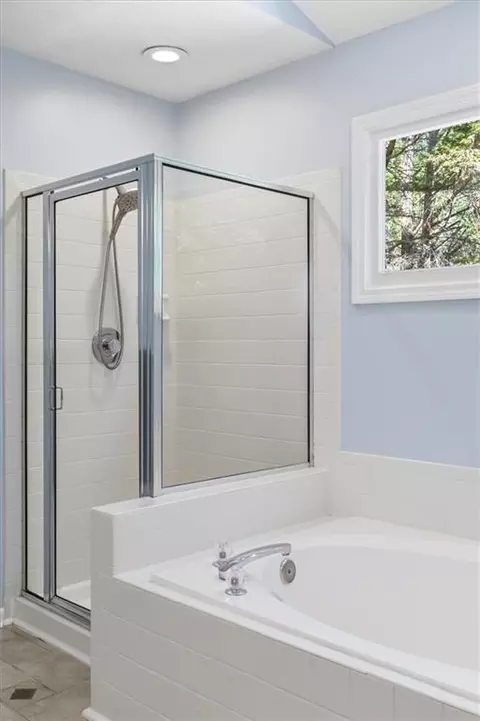 Bath - 3085 Abbotts Pointe Dr, Duluth, GA 30097 photo 4 of 7