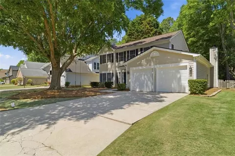 Exterior - 3085 Abbotts Pointe Dr, Duluth, GA 30097 photo 3 of 12