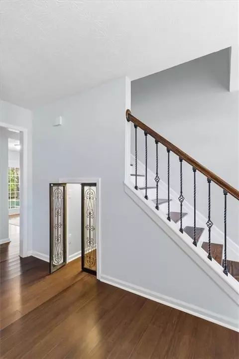 Entry Way - 3085 Abbotts Pointe Dr, Duluth, GA 30097 photo 2 of 3