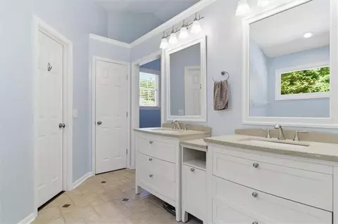 Bath - 3085 Abbotts Pointe Dr, Duluth, GA 30097 photo 3 of 7