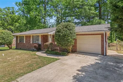 3540 Leisure Ln, Atlanta, GA 30349