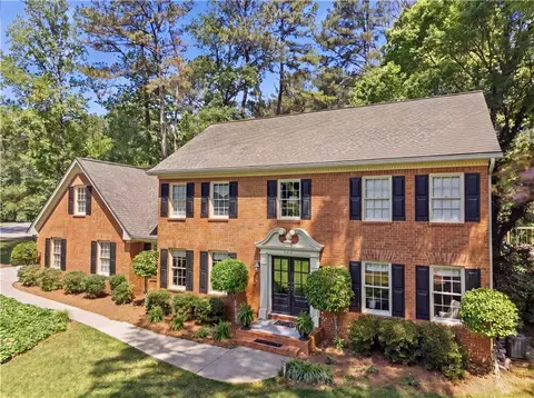 5321 Lanford Springs Ct SW, Lilburn, GA 30047