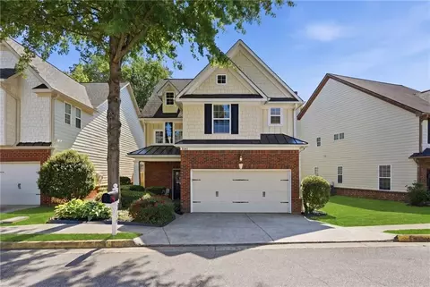 5740 Chatham Cir, Norcross, GA 30071
