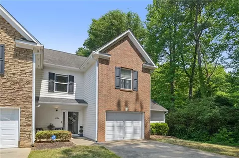 6694 Villa Ct, Lithonia, GA 30038