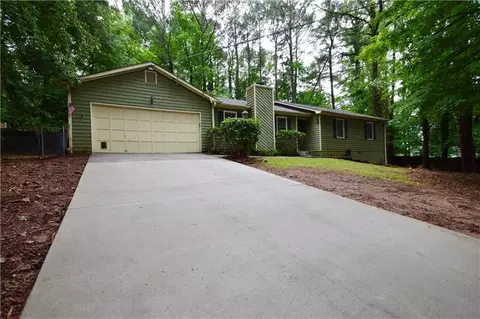 2654 Crystal Ct, Lawrenceville, GA 30044