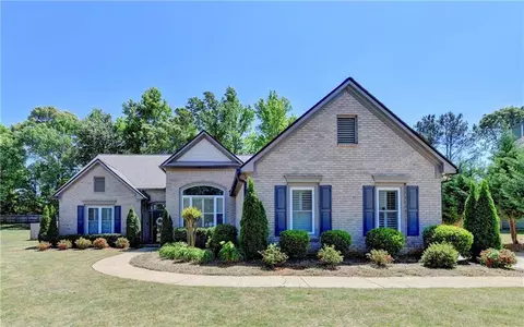5019 Weatherstone Dr, Buford, GA 30519