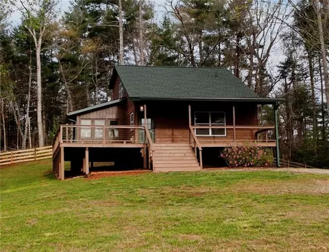 221 Muscadine Rd, Dahlonega, GA 30533