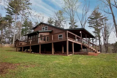 221 Muscadine Rd, Dahlonega, GA 30533