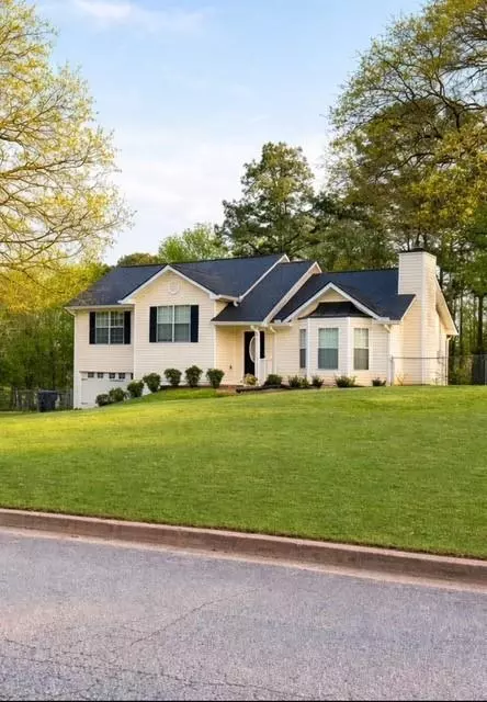 8719 Post Oak Dr, Winston, GA 30187