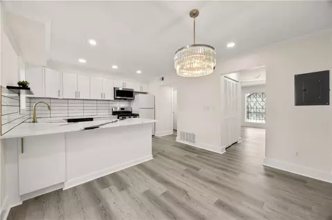 3298 Abbeywood Dr, Decatur, GA 30034