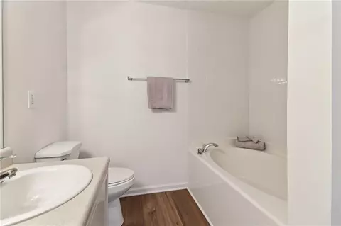 Bath - 9126 Comstock Ct, Covington, GA 30014 photo 4 of 8