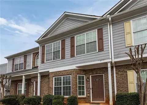 2527 Walden Lake Dr, Decatur, GA 30035