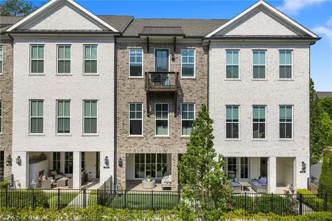 528 Clover Ln, Alpharetta, GA 30009