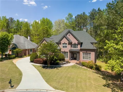 1029 Laurel Grove Ct, Suwanee, GA 30024