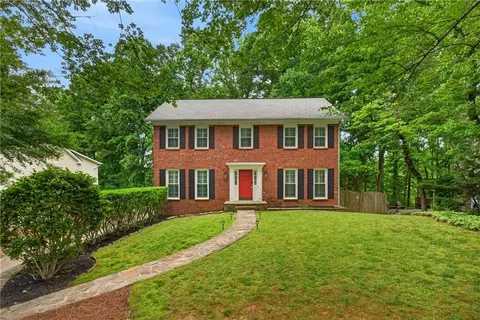8571 Birch Hollow Dr, Roswell, GA 30076