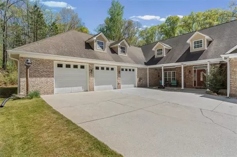 8878 Brewer Rd, Douglasville, GA 30134