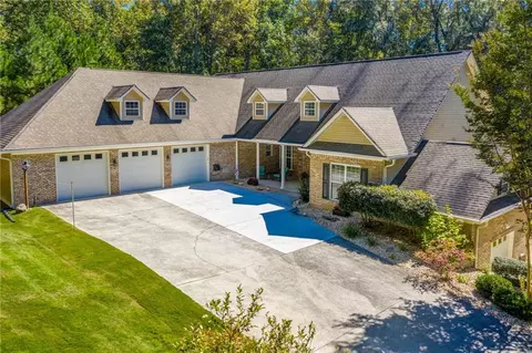 8878 Brewer Rd, Douglasville, GA 30134