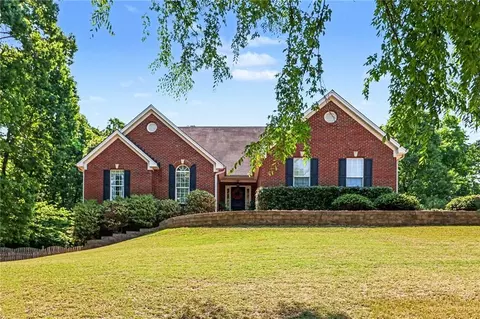 1948 E Bay St, Hoschton, GA 30548