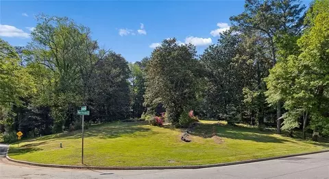 549 Broadland Rd NW, Atlanta, GA 30327